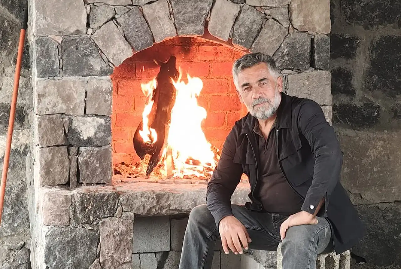 Ağrı Dağı'na kar yağdı, Zirve Paradise'de şömine sezonu açıldı