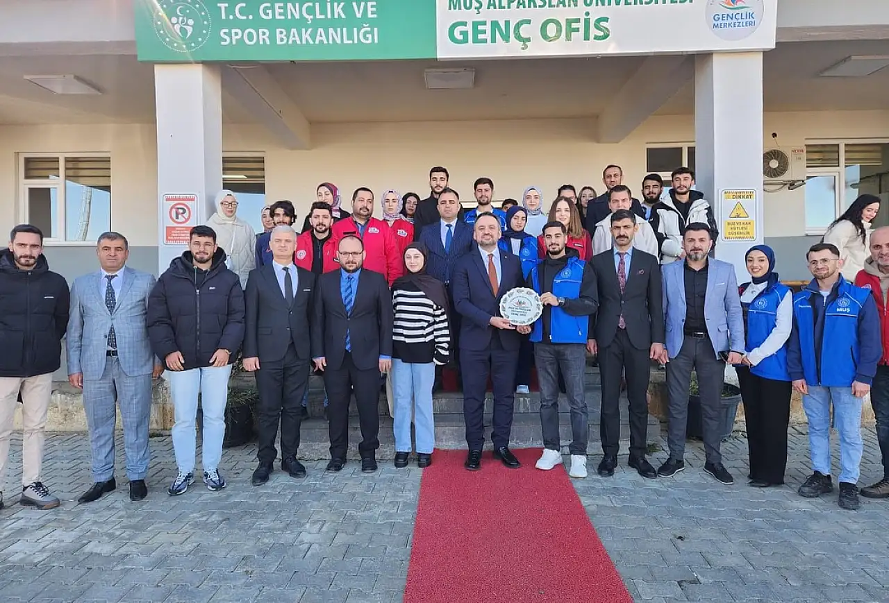 Rektör, Gençlik ve Spor Bakan Yardımcısı Dr. Enes Eminoğlu'nu Makamında Ağırladı