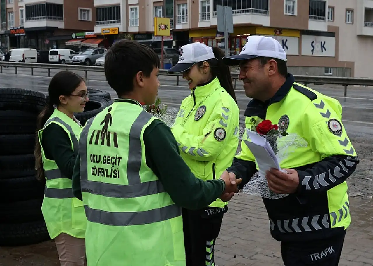 Bitlis'te polis ekipleri 22 bin öğrenciye trafik eğitimi verdi