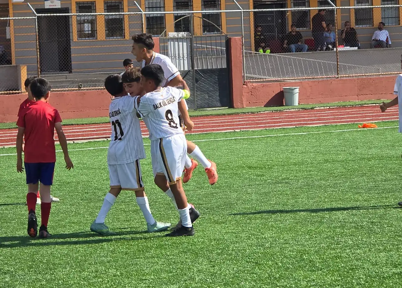 Balık Göl Gençlik Spor finale yükseldi