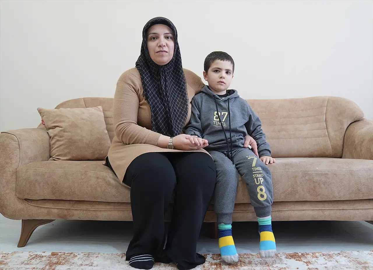 Erzurum'da servisin çarptığı çocuğun tedavisi sürüyor