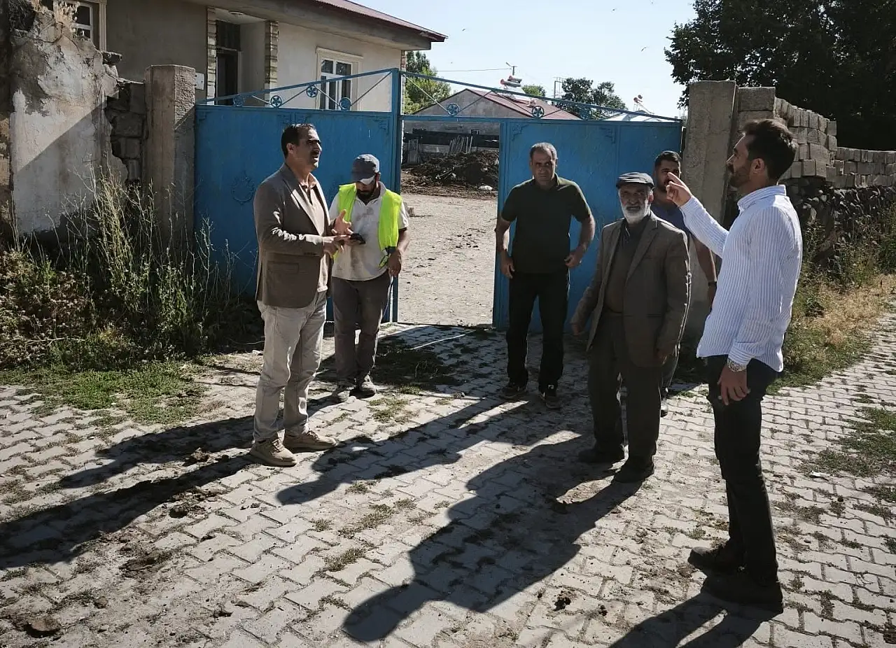 Taşlıçay'da doğalgaz çalışmaları sürüyor