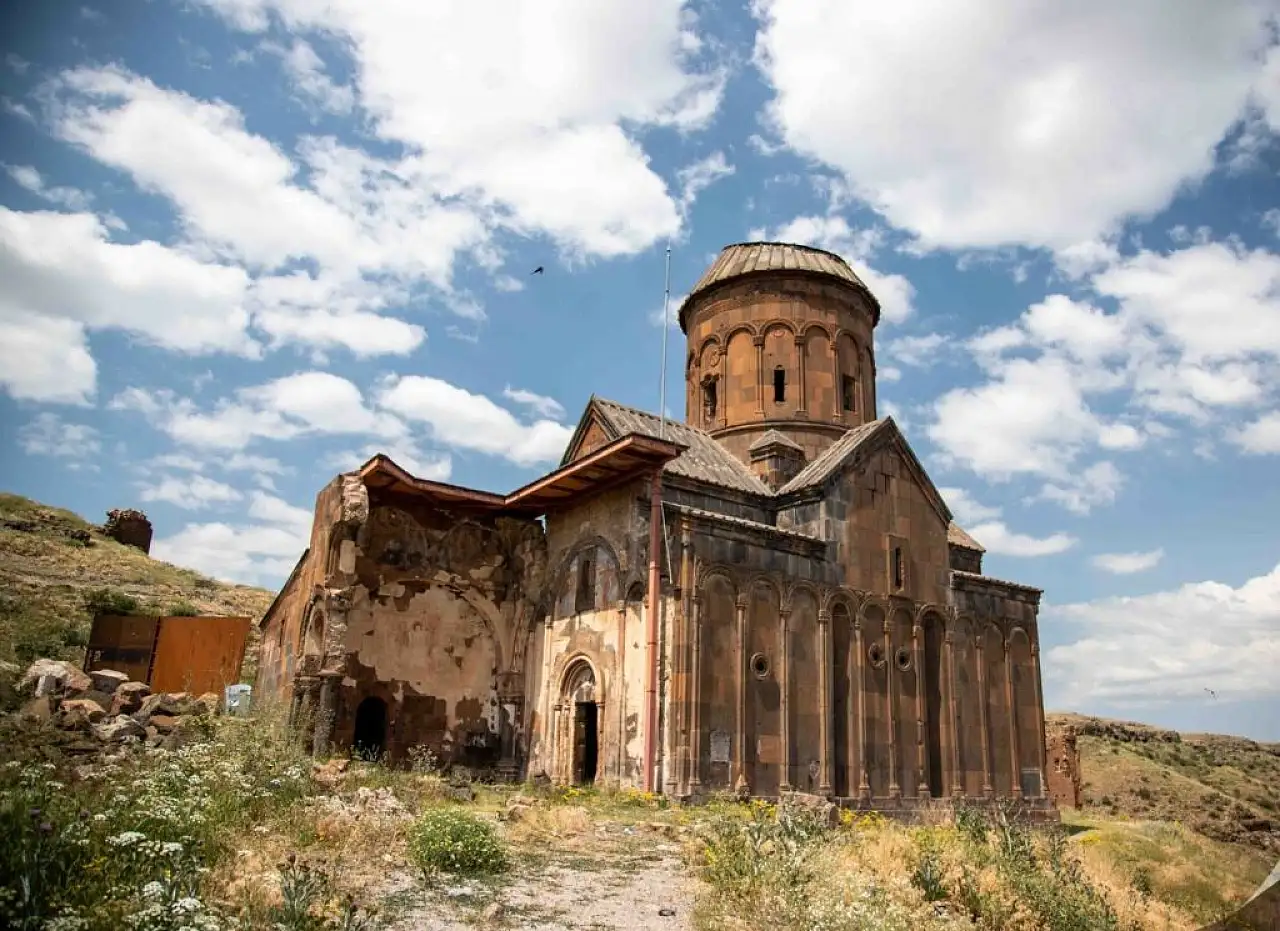 Kars Gezilecek Yerler: Mutlaka Görmeniz Gereken 28 Yer (2025 Rehberi̇)