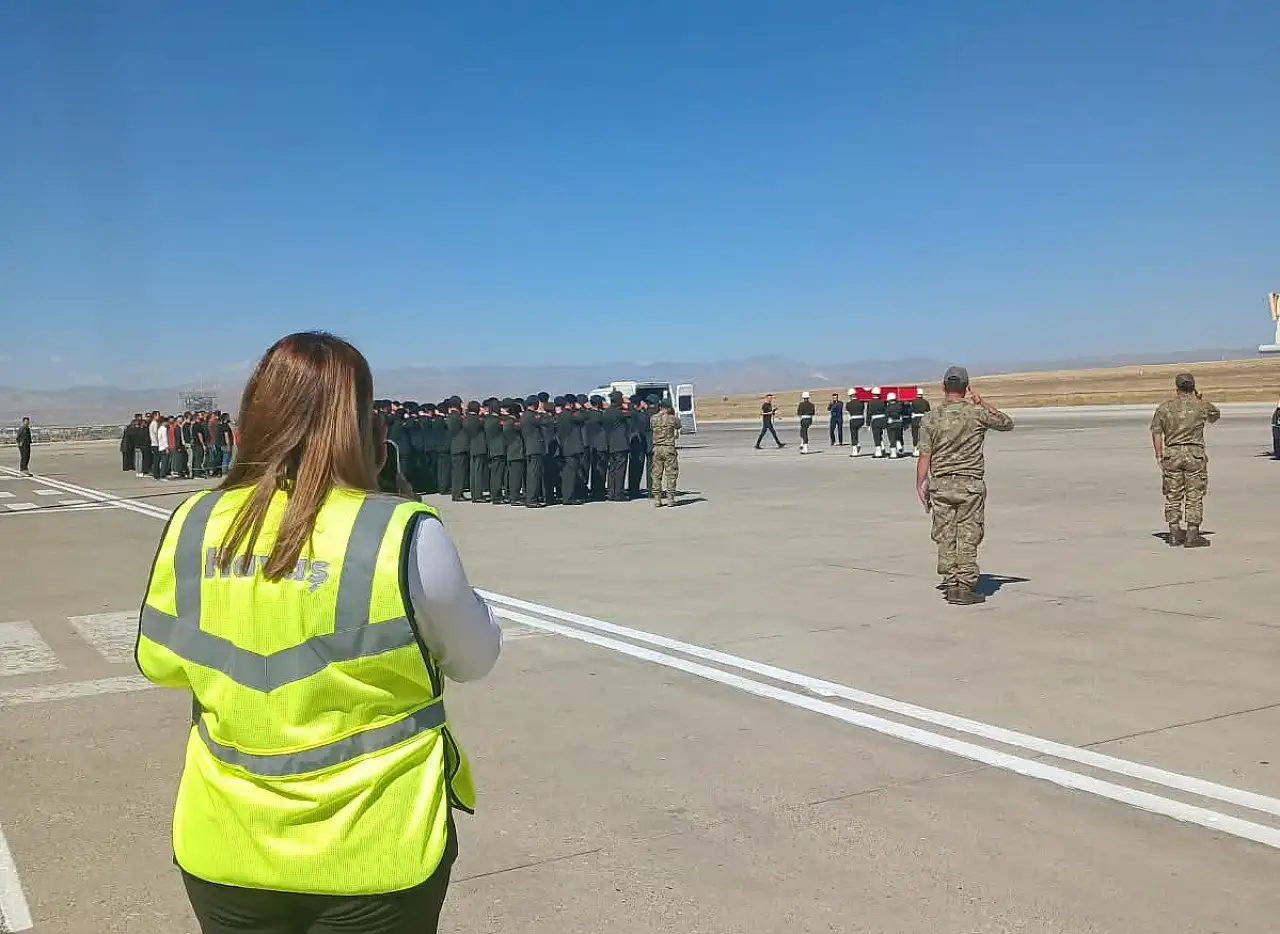 Ağrılı Gazi Harun Kahriman son yolculuğuna uğurlandı