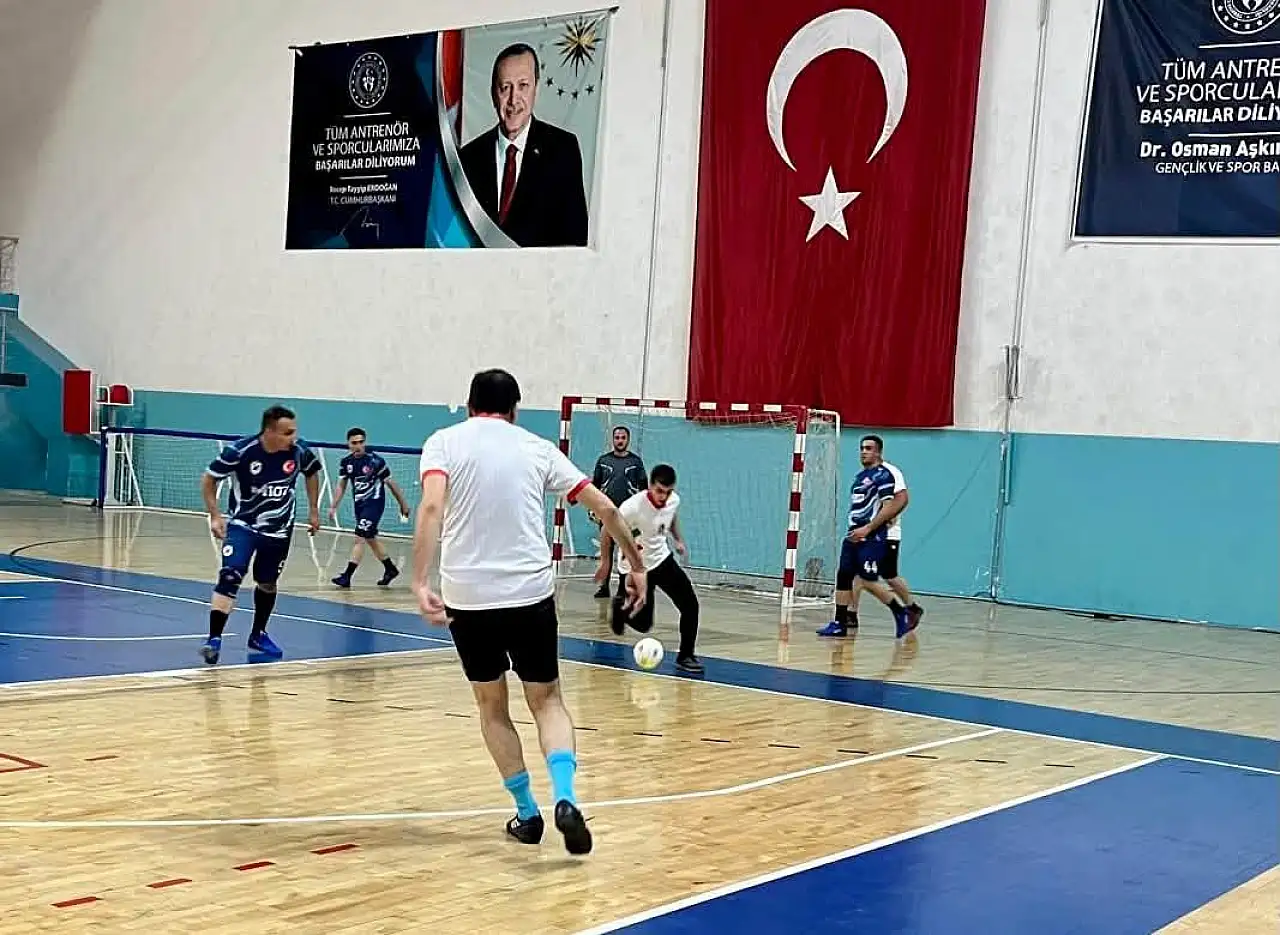 Ağrı'da Futsal heyecanı başladı