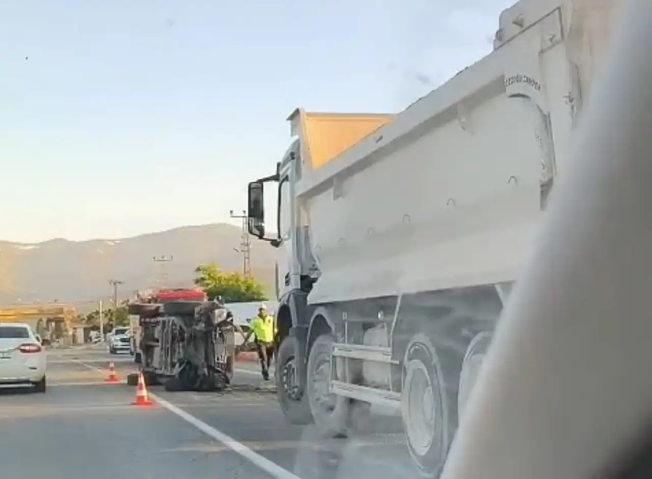 Muş'ta İl Özel İdaresi aracı takla attı: 1 kişi yaralandı