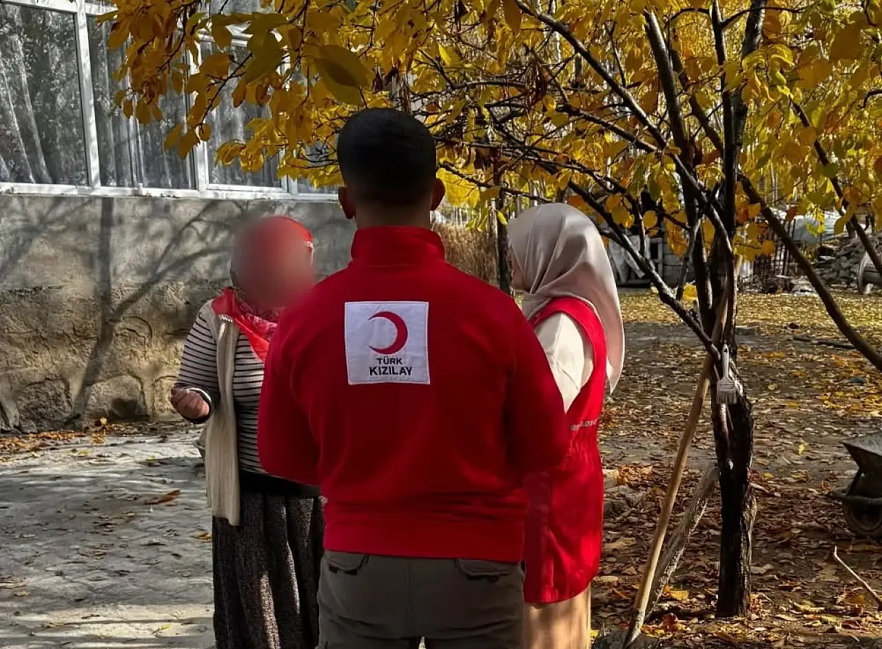 Kızılay Patnos'tan Süphan Dağı Mahallesi'ne destek eli