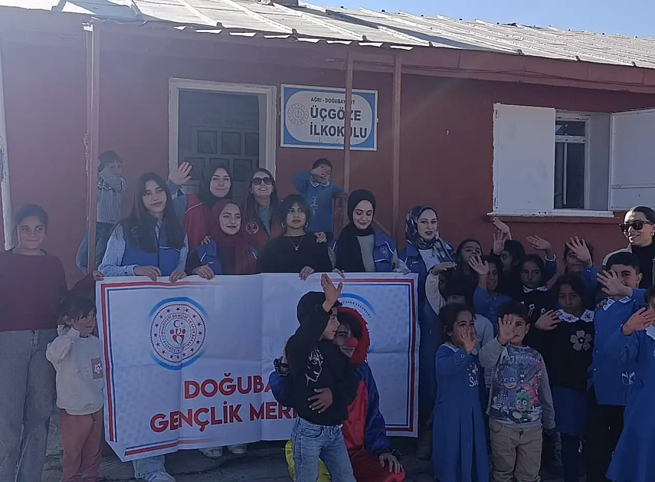 Doğubayazıt Gençlik Merkezi Üçgöze köyünde gençlerle buluştu