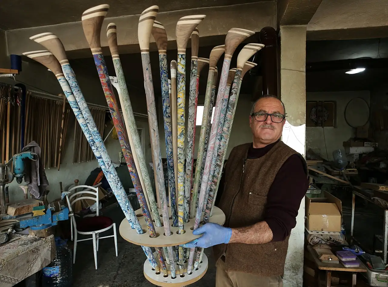 Bitlisli baston ustası aile mirası sanatını yaşatıyor