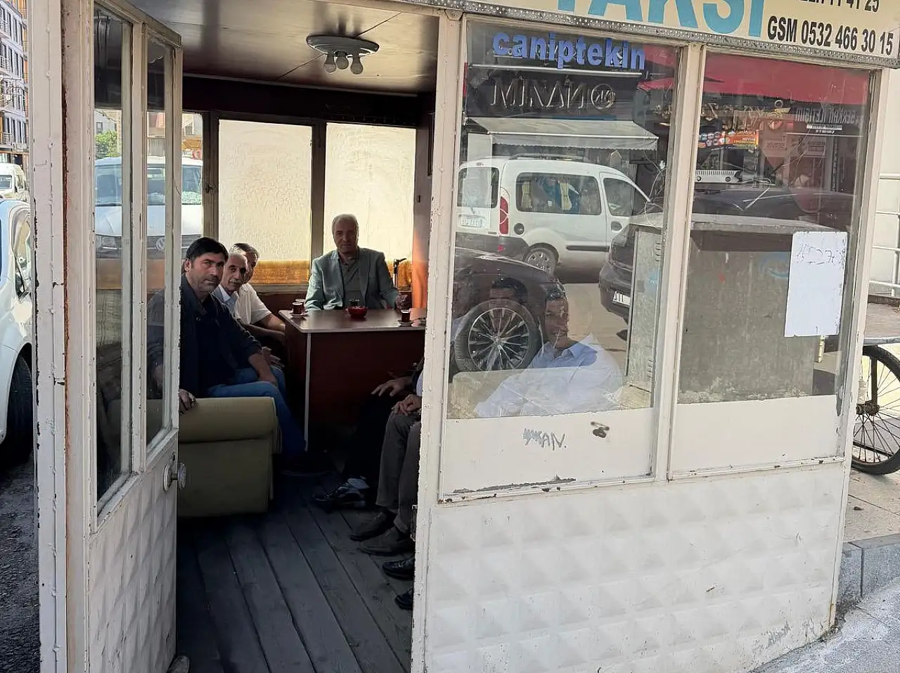 Eleşkirt Belediye Başkanı Ramazan Yakut sahaya indi