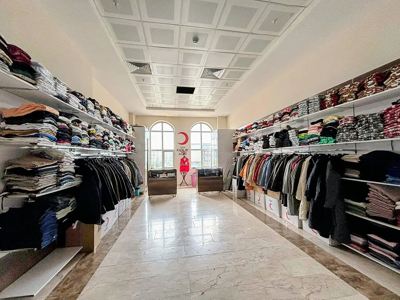 Kızılay'ın üniversitedeki Butik Mağazası yeni döneme hazır