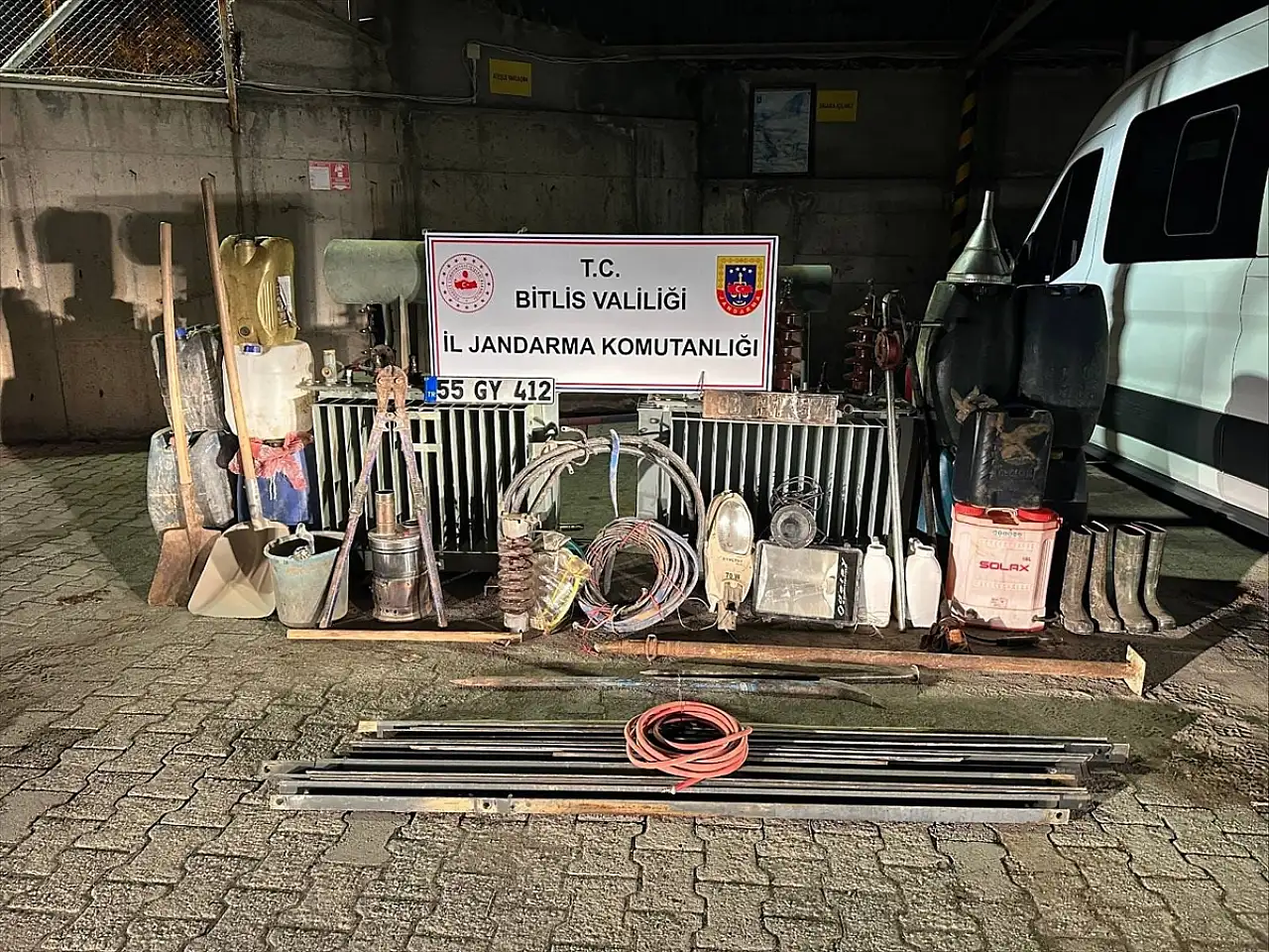 Bitlis'te 15 hırsızlık olayının zanlıları tutuklandı