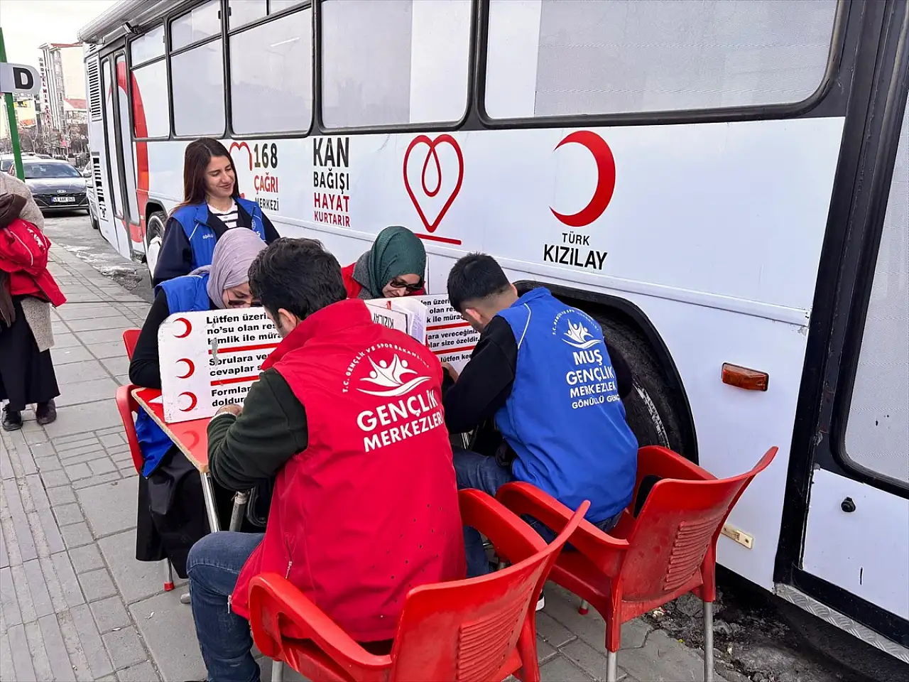 Muş'ta gençlerden anlamlı kampanya