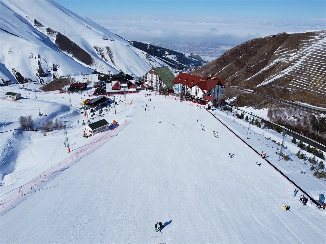Palandöken'de tatilcilerin yangın güvenliği hassasiyeti
