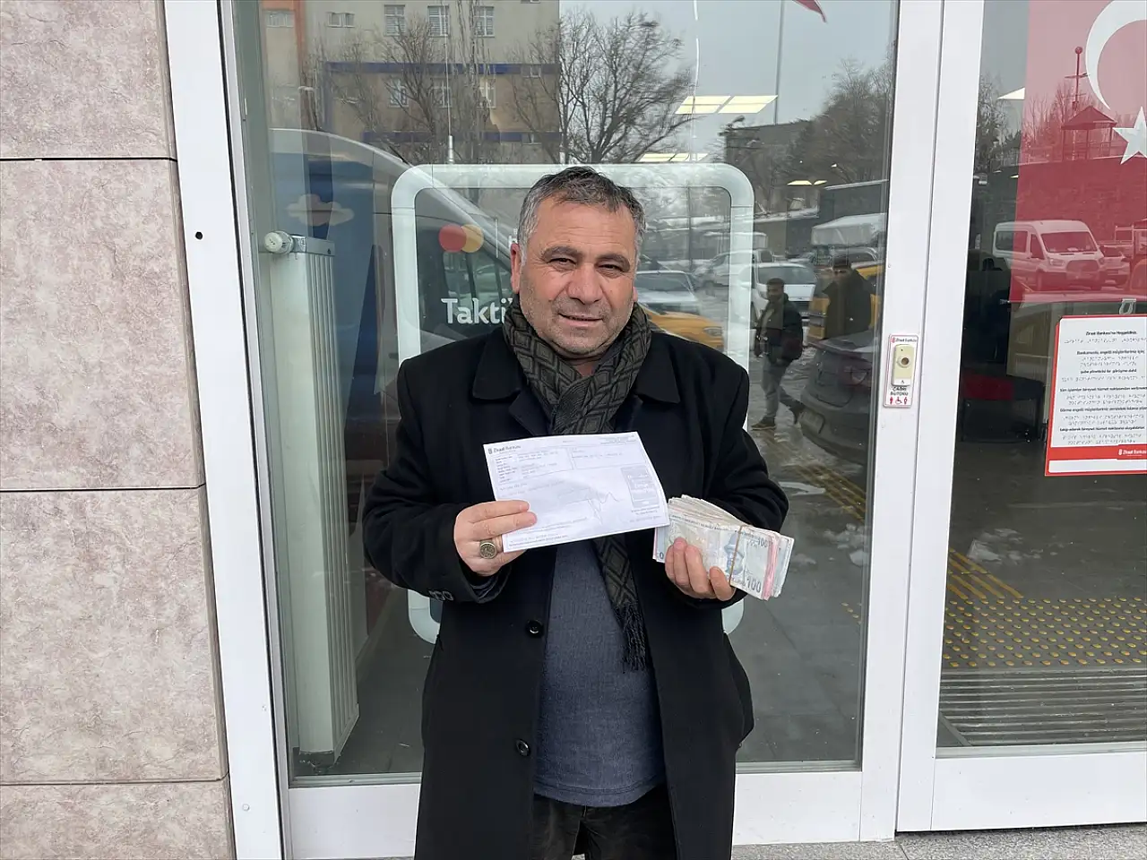 Muş'ta beyin felci olan küçük Büşra için yardım kampanyası başlatıldı