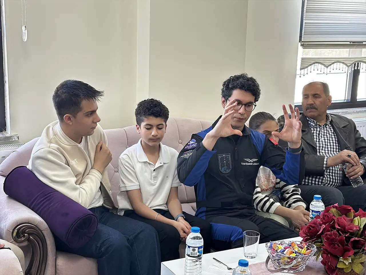 Türkiye'nin ikinci astronotu Iğdır'da bilim tutkusunu paylaştı