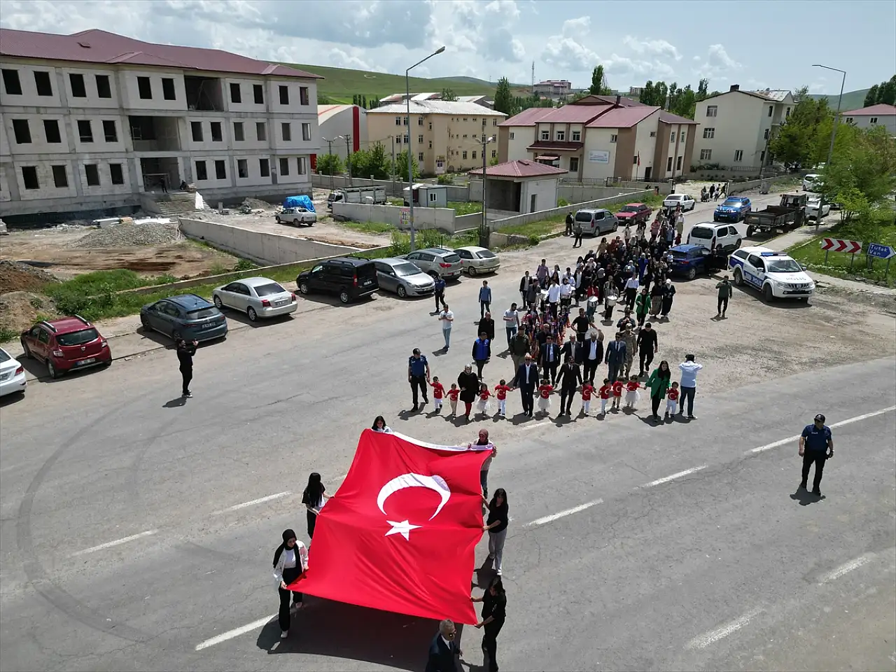 Ağrı'nın üç ilçesinde hayat boyu öğrenme sergileri ilgi odağı oldu