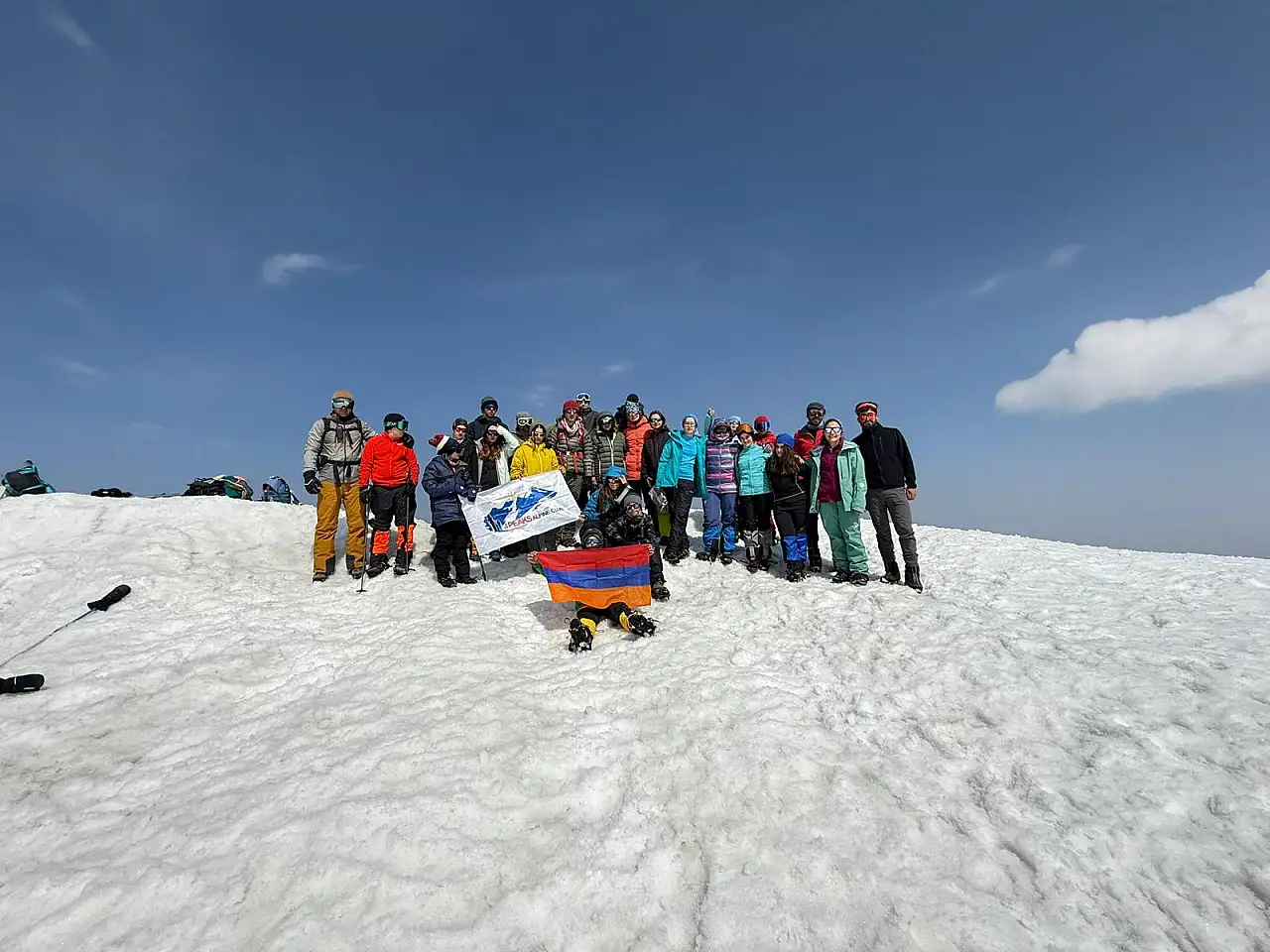 Minik dağcılar Ağrı Dağı'nda zirveye ulaştı