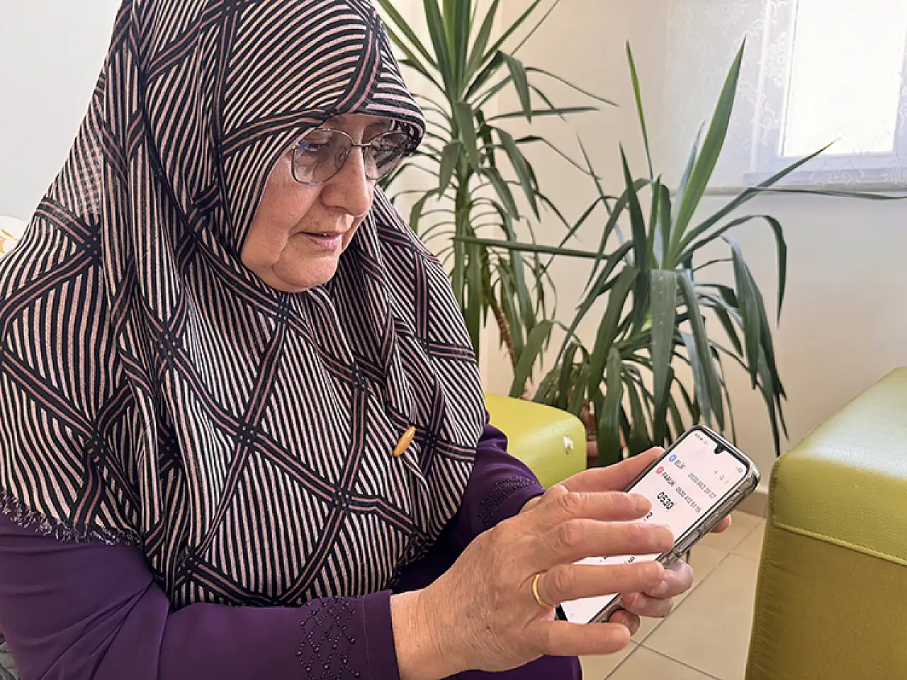 Okuma Yazma Öğrenerek Hayata Dört Elle Sarılan Nimet Nine, Kaybolma Korkusunu Geride Bıraktı!