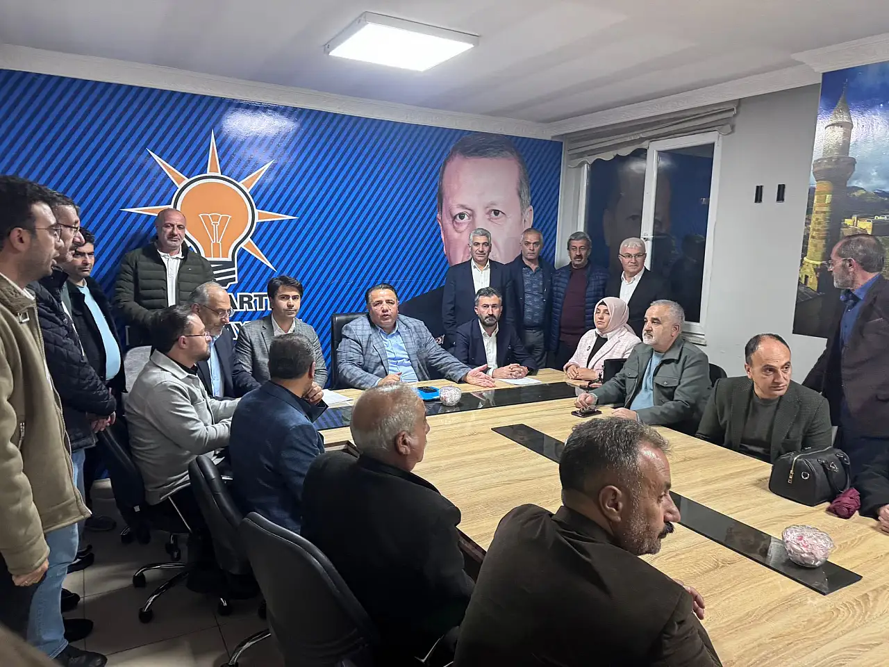 AK Parti heyeti, Doğubayazıt'ta mahalle ve köy başkanlarıyla bir araya geldi