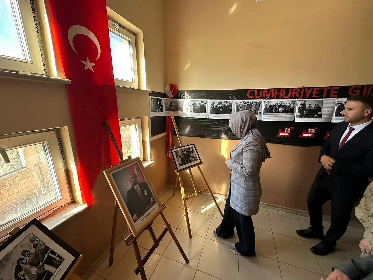 Taşlıçay'da Gazze Kermesi ve Cumhuriyet Sergisi düzenlendi