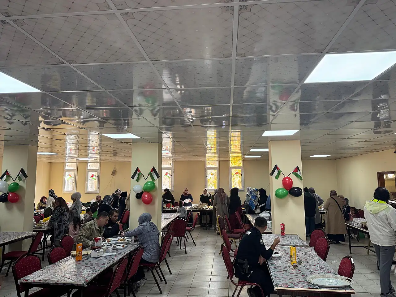 Taşlıçay'da Gazze Kermesi ve Cumhuriyet Sergisi düzenlendi