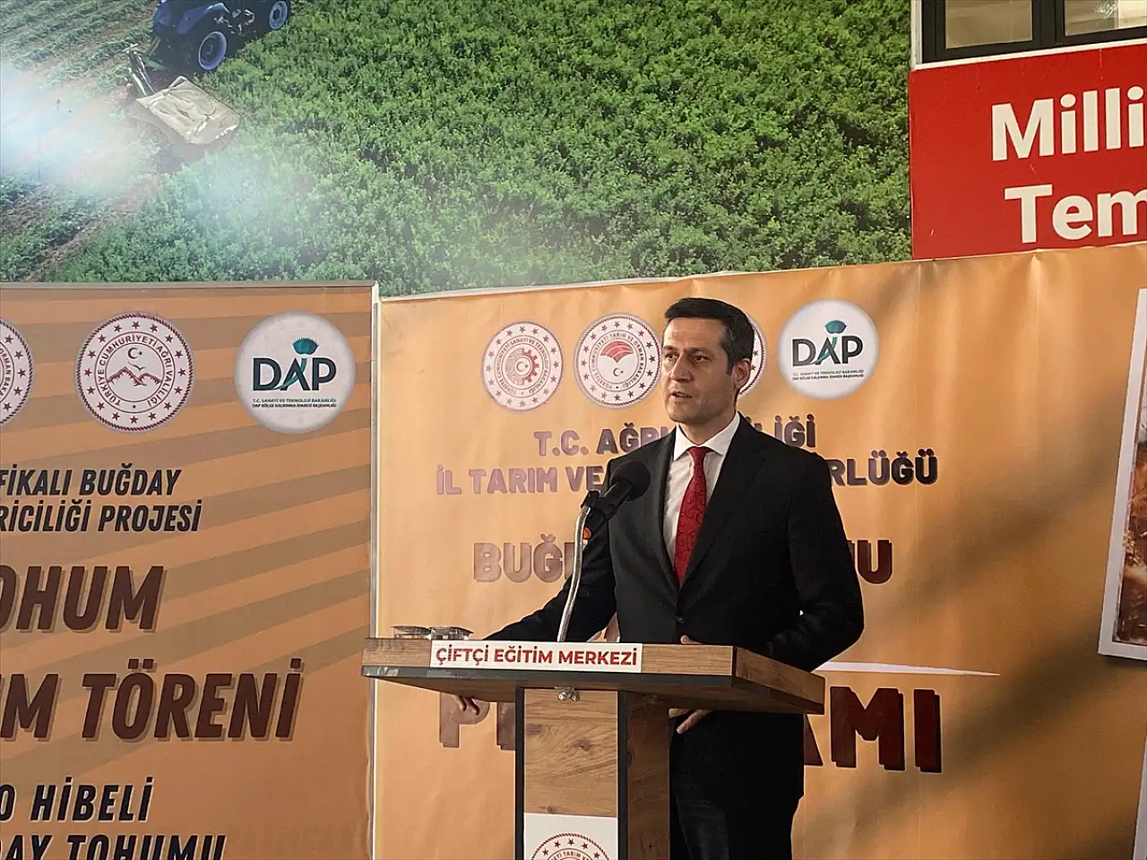 Ağrı'da çiftçilere sertifikalı buğday tohumu desteği