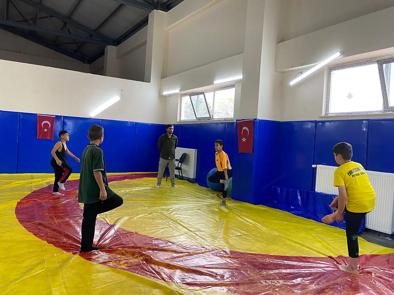 GSB Spor Okulları'nda Gençler Geleceğe Hazırlanıyor