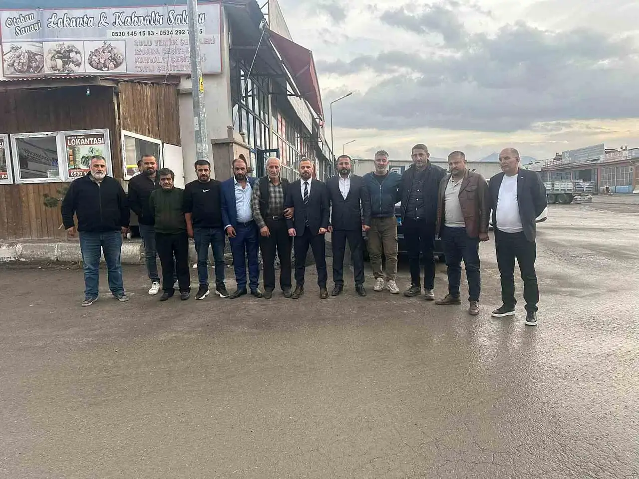 Emre Akdoğan, Sanayi Sitesi'ndeki sorunları çözüme kavuşturdu