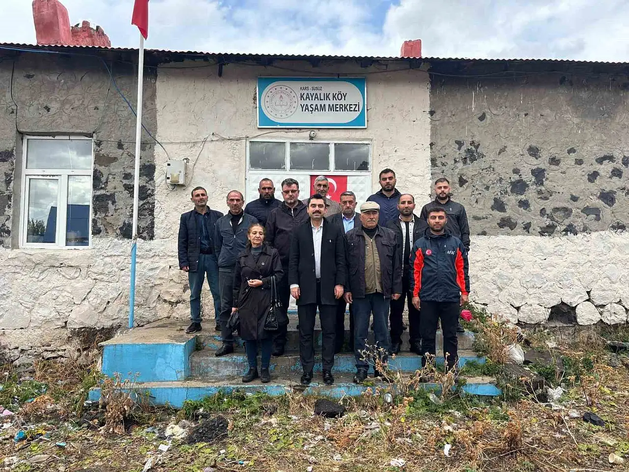 Kaymakam Tutal, köylerde sorunları yerinde çözmek için ziyaretlerde bulunuyor