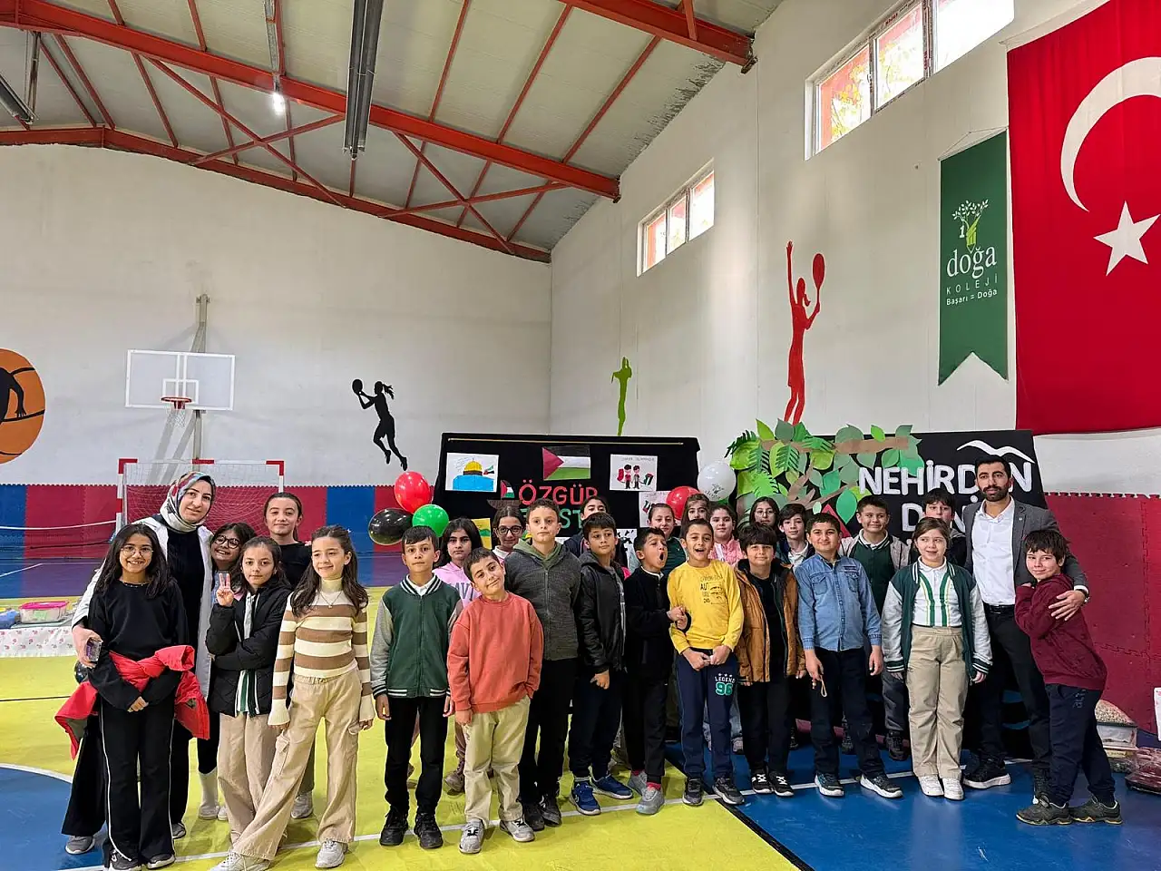 Ağrı Doğa Koleji öğrencilerinden 'Özgür Filistin' için yardım seferberliği
