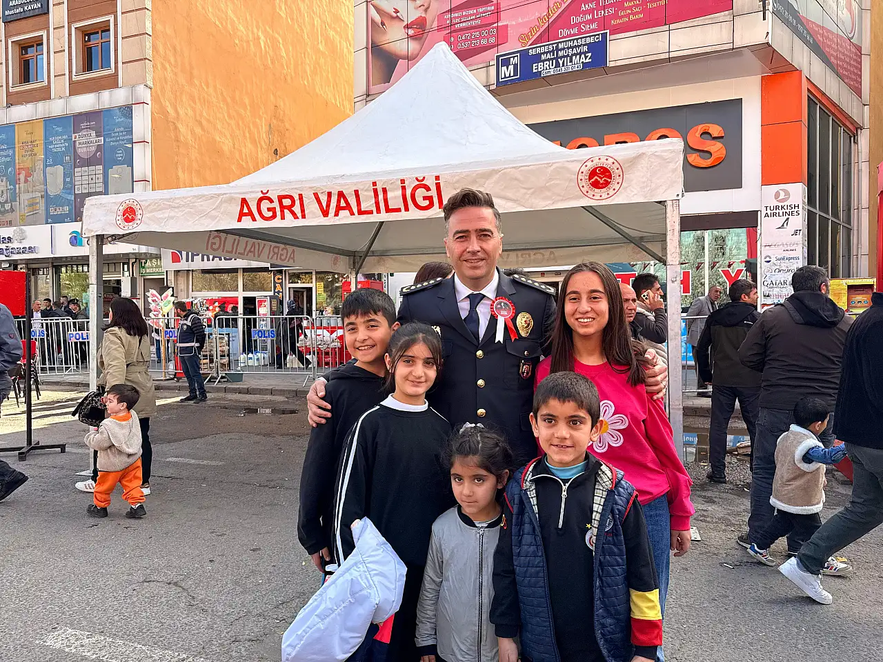 Ağrı halkından Emniyet Müdürü öndere büyük ilgi