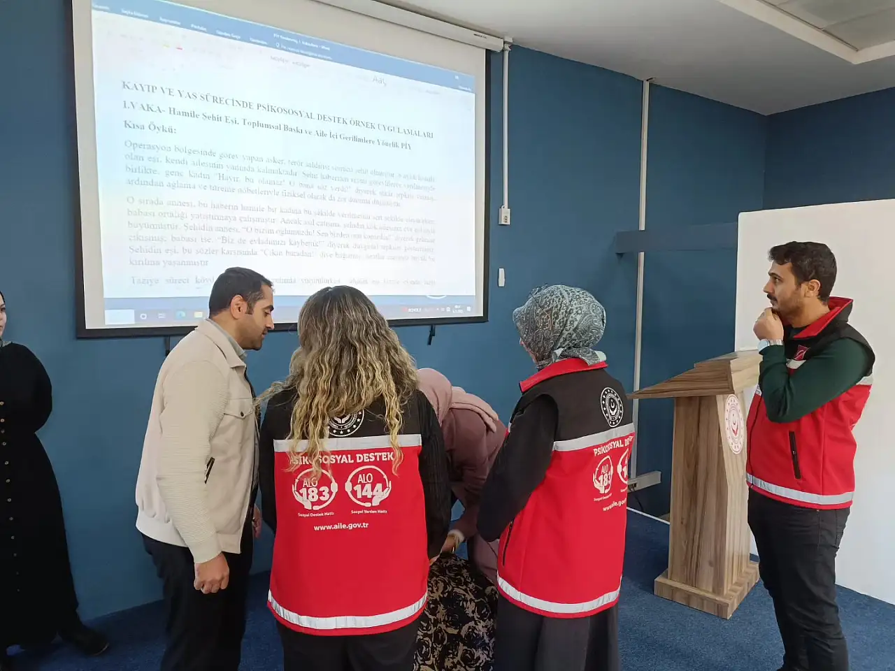 Ağrı'da sosyal hizmet personeli travma ve kriz yönetimini öğreniyor