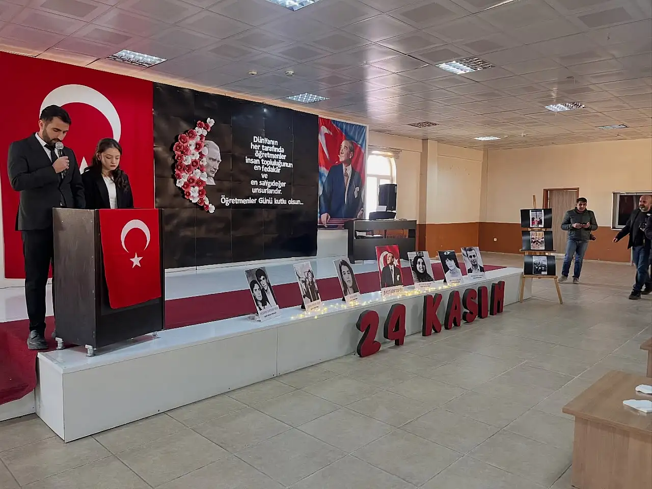 Öğretmenler Günü Patnos'ta anlamlı etkinlikle kutlandı