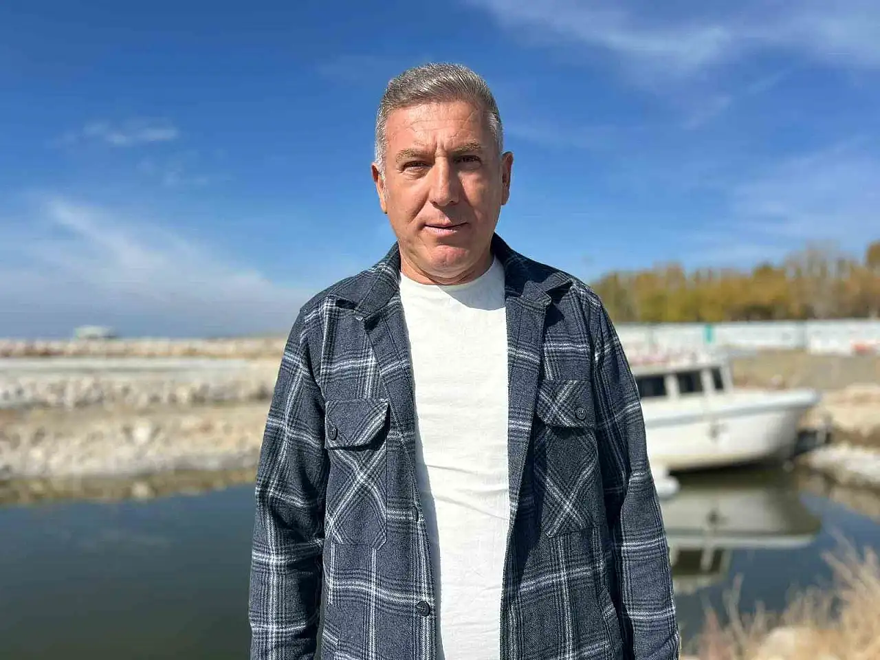 Van Gölü'ndeki iklim değişikliği balıkçılığı tehdit ediyor, limanlar karaya dönüşüyor