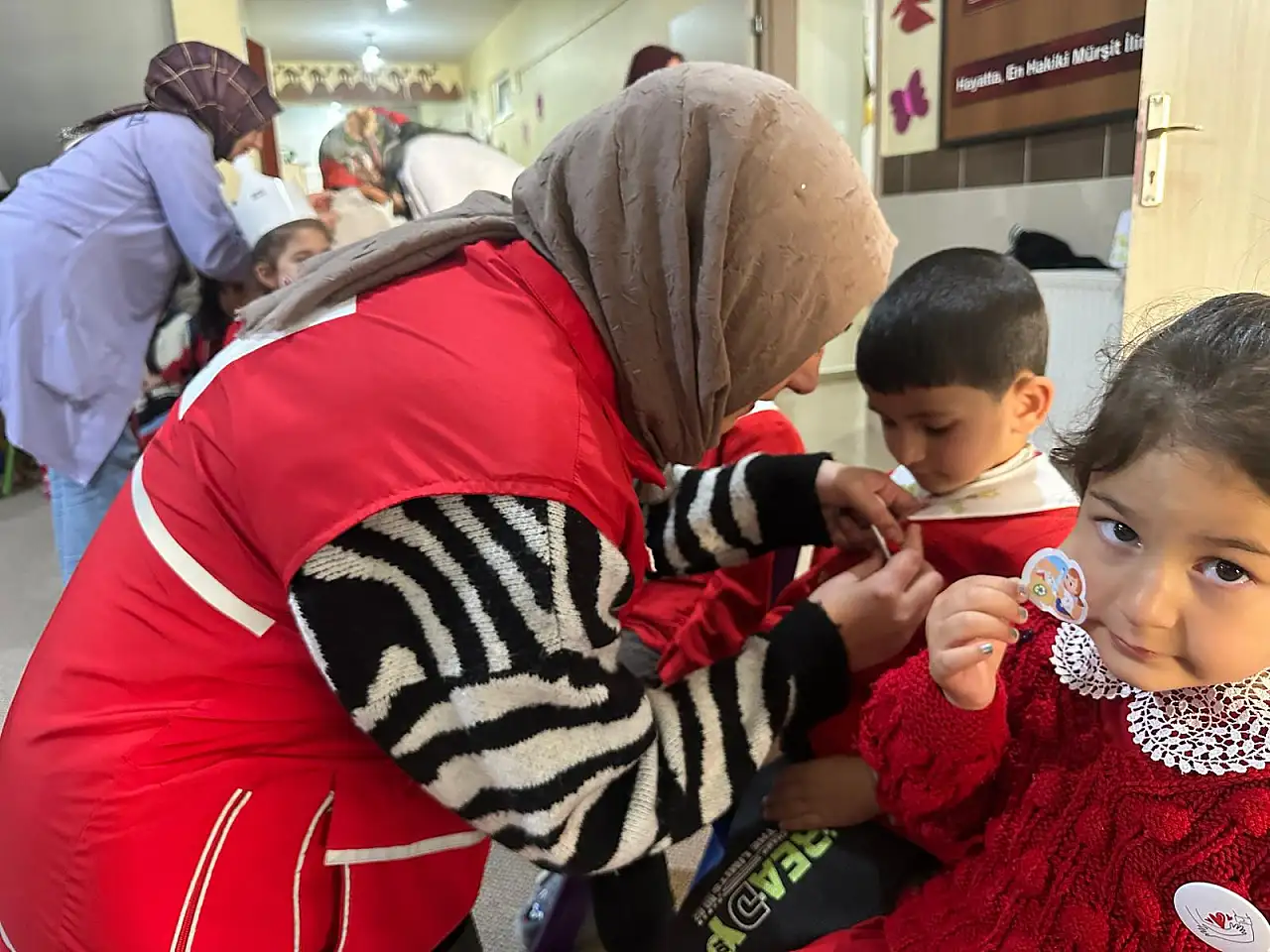 Kızılay Doğubayazıt gönüllüleri miniklere Kızılay'ı eğlenceli yollarla anlattı