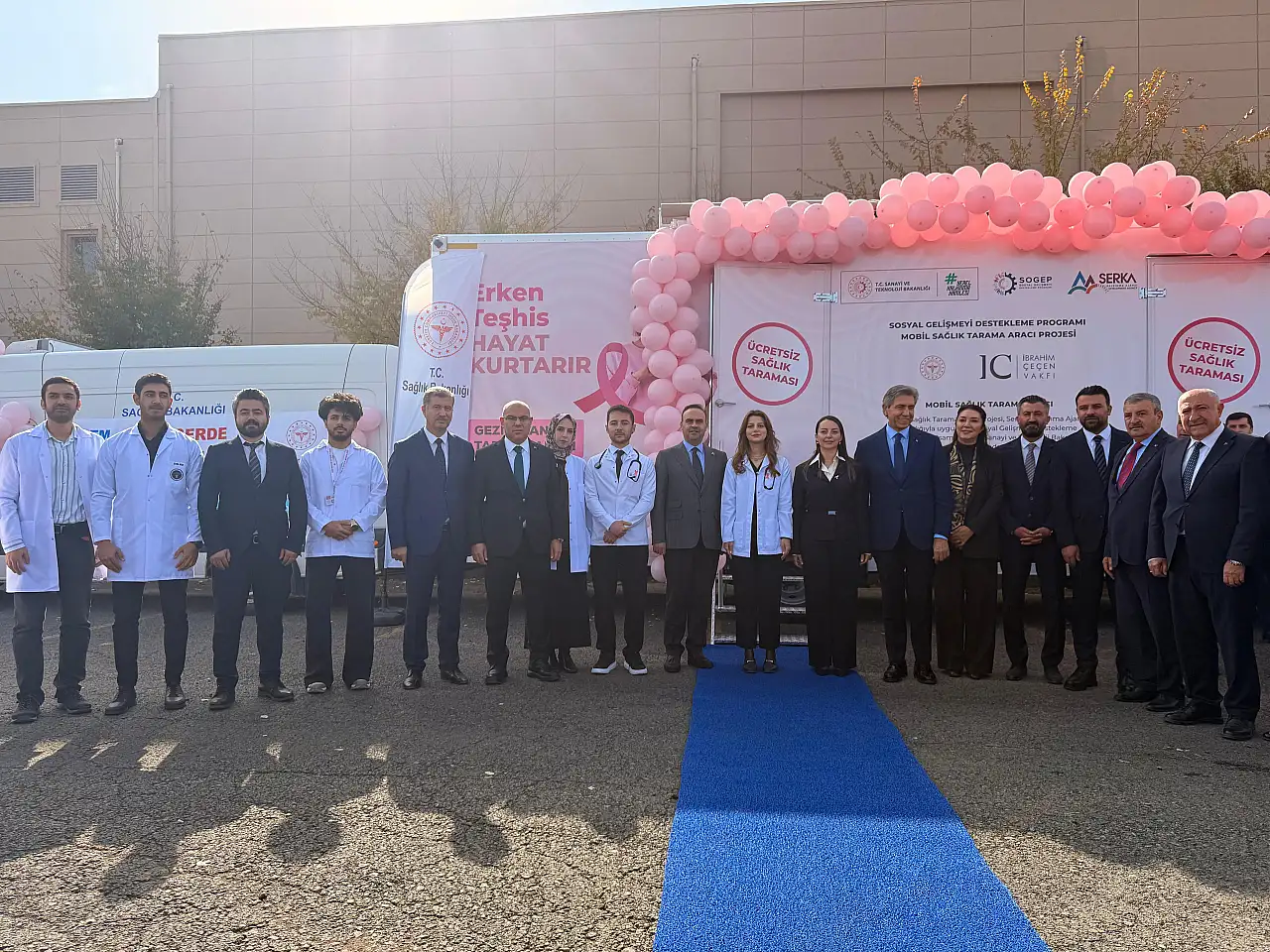 Bakan Kacır, Ağrı'da 'Gezici Kanser Tarama Aracı' açılışına katıldı