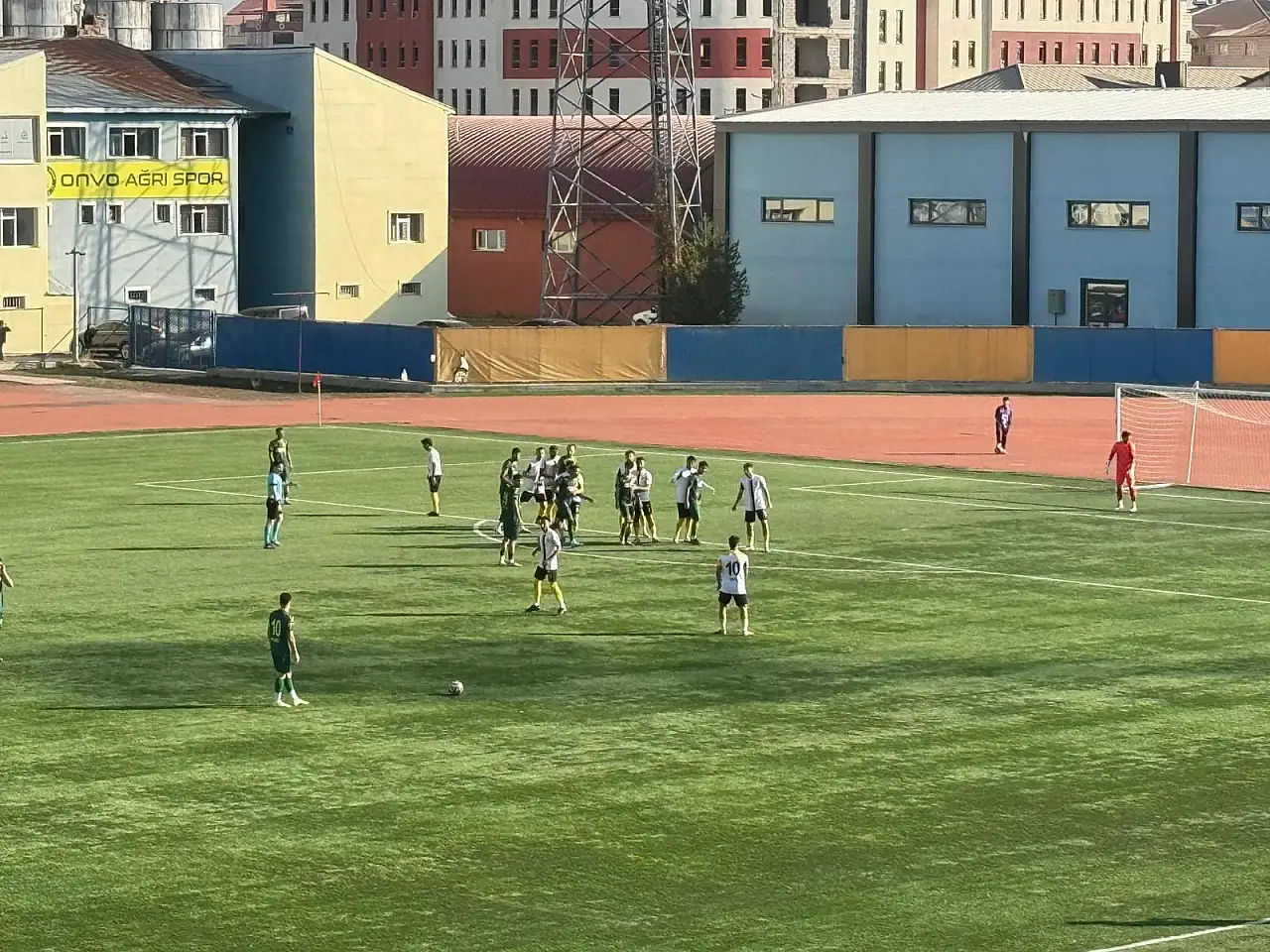 Ağrı Spor'dan taraftarına üç puan armağanı