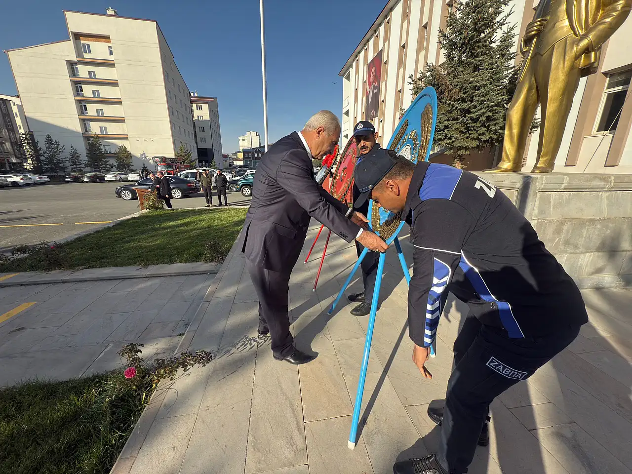 Cumhuriyetin kurucusu Atatürk, Eleşkirt'te anma töreniyle yâd edildi