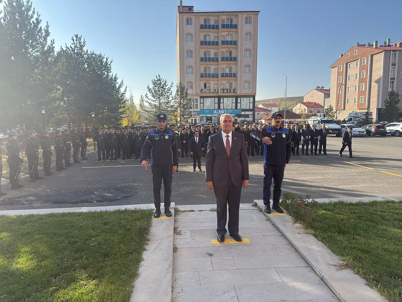 Cumhuriyetin kurucusu Atatürk, Eleşkirt'te anma töreniyle yâd edildi