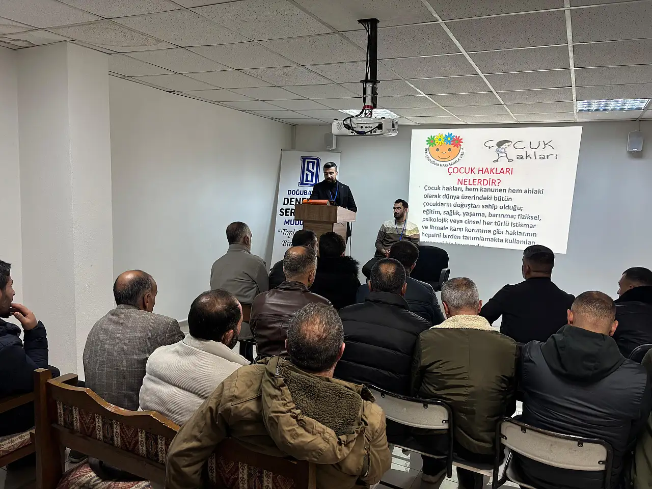 Doğubayazıt'ta yükümlülere çocuk hakları konusunda seminer verildi