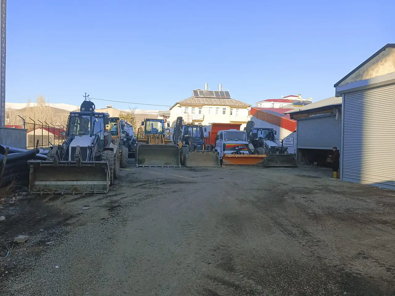 Eleşkirt'te kar yağmadan hazırlık tamamlandı