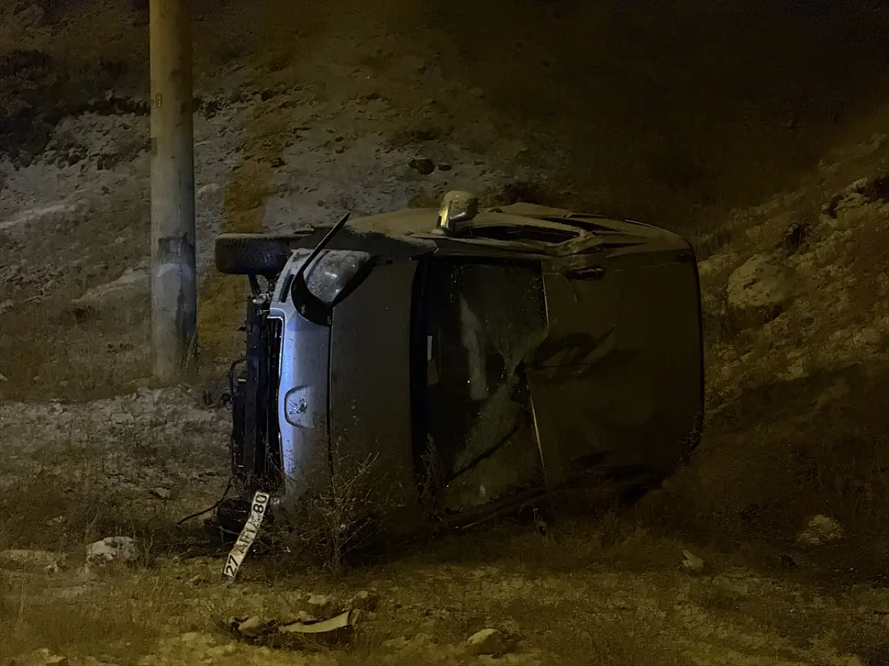 Ağrı Erzurum kara yolunda buzlanma kazaya neden oldu