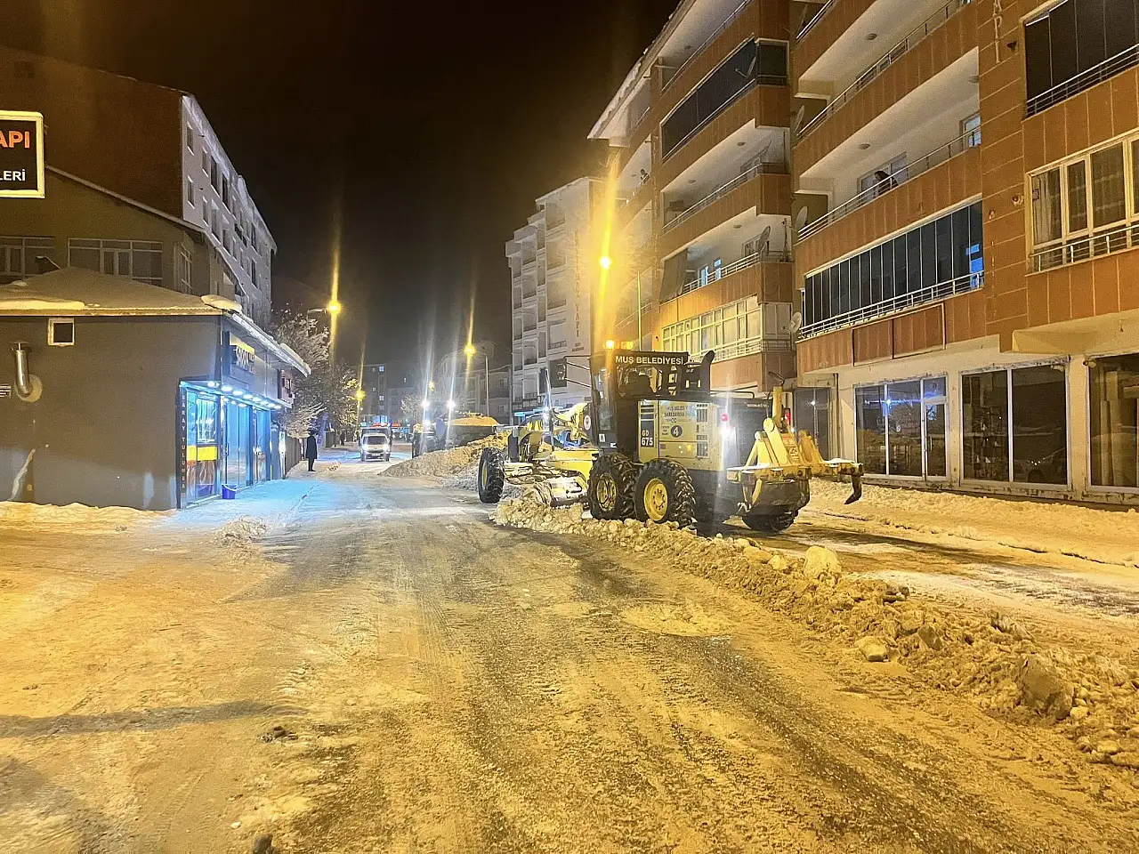 Muş Belediyesi Karla Mücadelede 7/24 Sahada