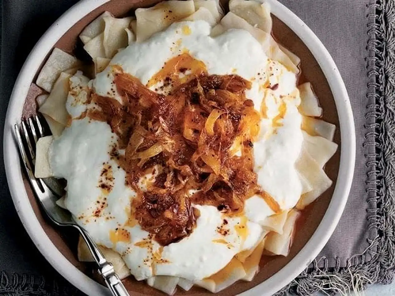 Ağrı'nın Lezzet Durağı: Meşhur Yiyecekleri ve Tatlıları ile Tanışın!