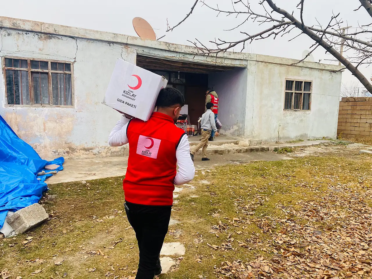 Kızılay'dan Doğubayazıt'ta engelli bireye destek