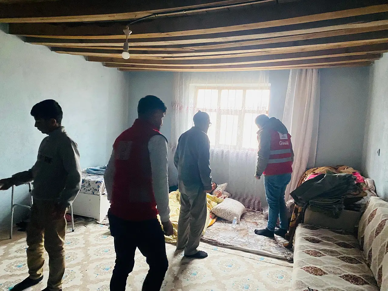 Kızılay'dan Doğubayazıt'ta engelli bireye destek