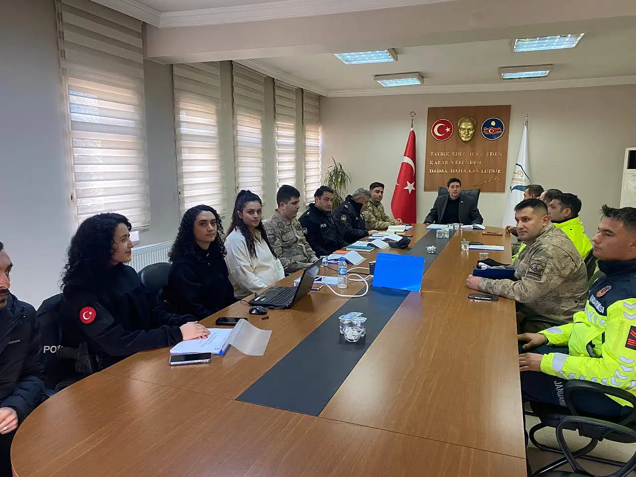 Iğdır Karakoyunlu'da Güvenlik, Asayiş ve Koordinasyon Toplantısı Yapıldı