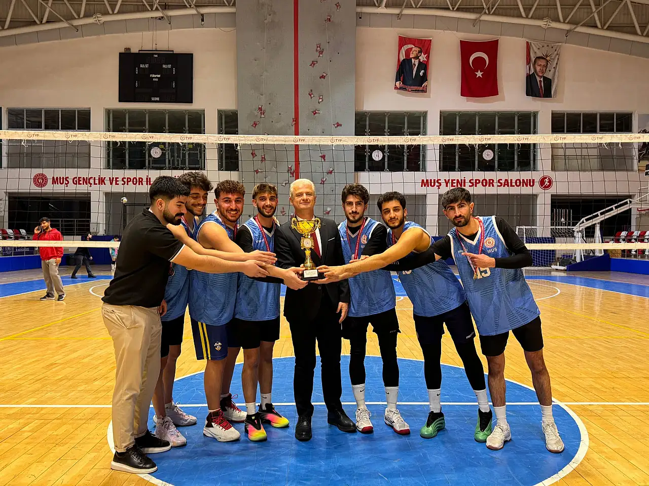 Muş'ta Yurtlar Arası YurtLig Voleybol Turnuvası Sona Erdi