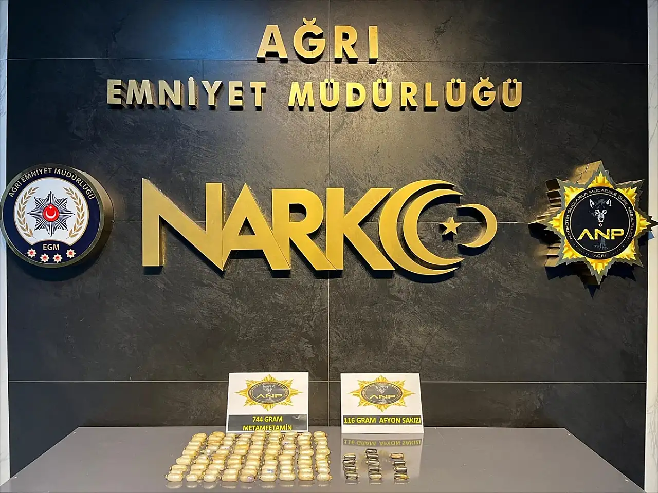 Vücudunda 860 gram madde yakalandı! Ağrı'da kritik operasyon